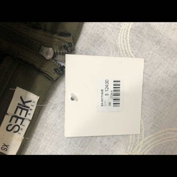 LF Seek the label Suede Mini Skirt. XS - Picture 5 of 6